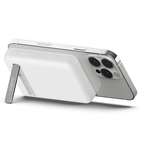 Belkin BoostCharge Magnetic Wireless Power Bank 5k + Stand - White